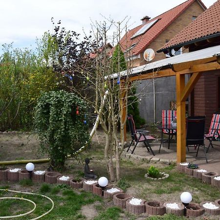 Appartamento Fuenfeichener Weg 16 Eisenhüttenstadt Esterno foto