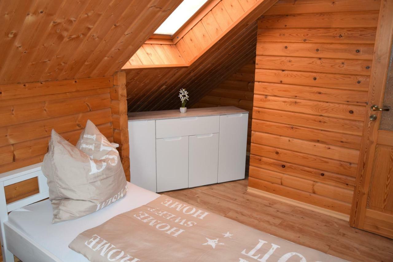 Appartamento Fuenfeichener Weg 16 Eisenhüttenstadt Esterno foto